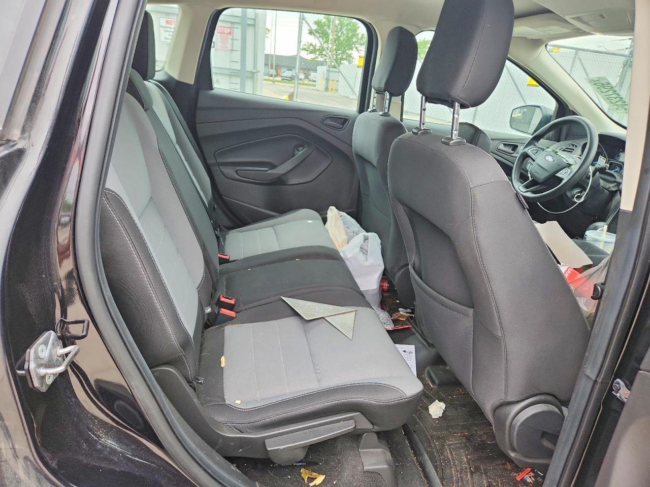 2019 Ford Escape S - zdjęcie 11