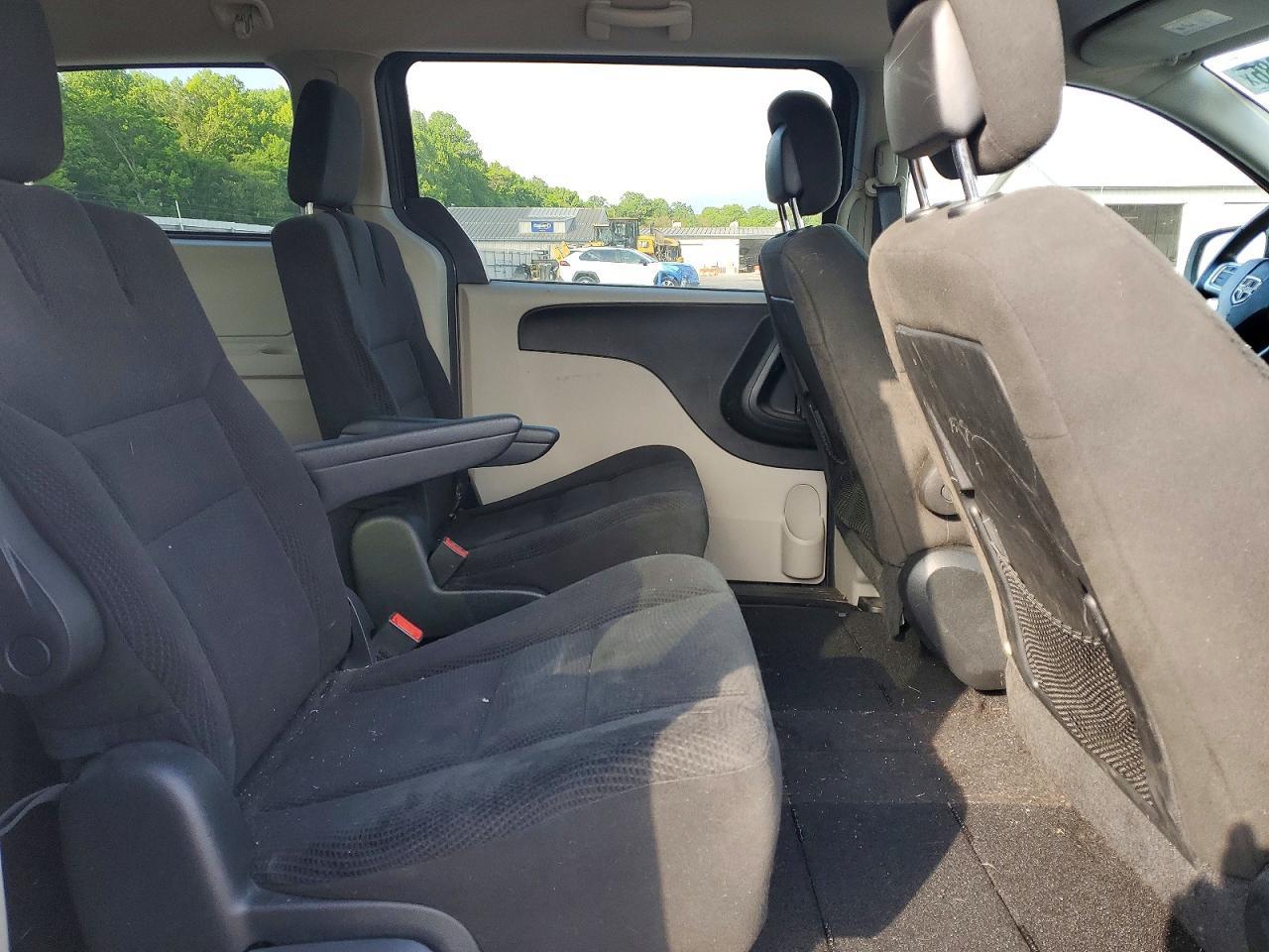2016 Dodge Grand Caravan Se - zdjęcie 11