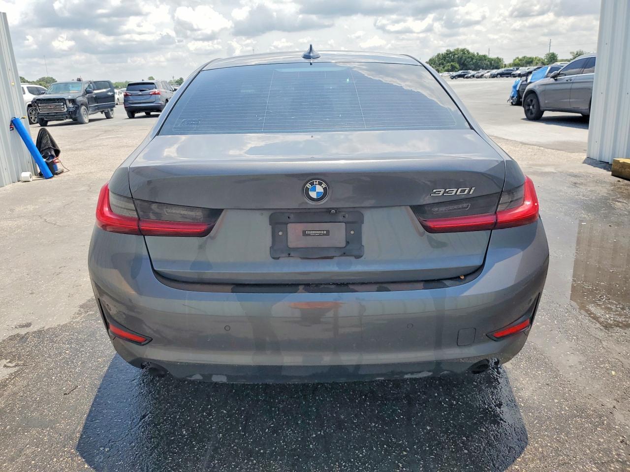 2021 BMW 330I - zdjęcie 6