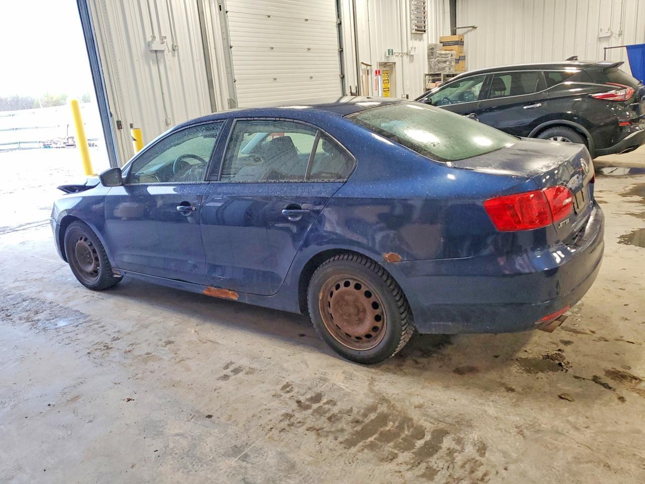 2013 Volkswagen Jetta Base - zdjęcie 2