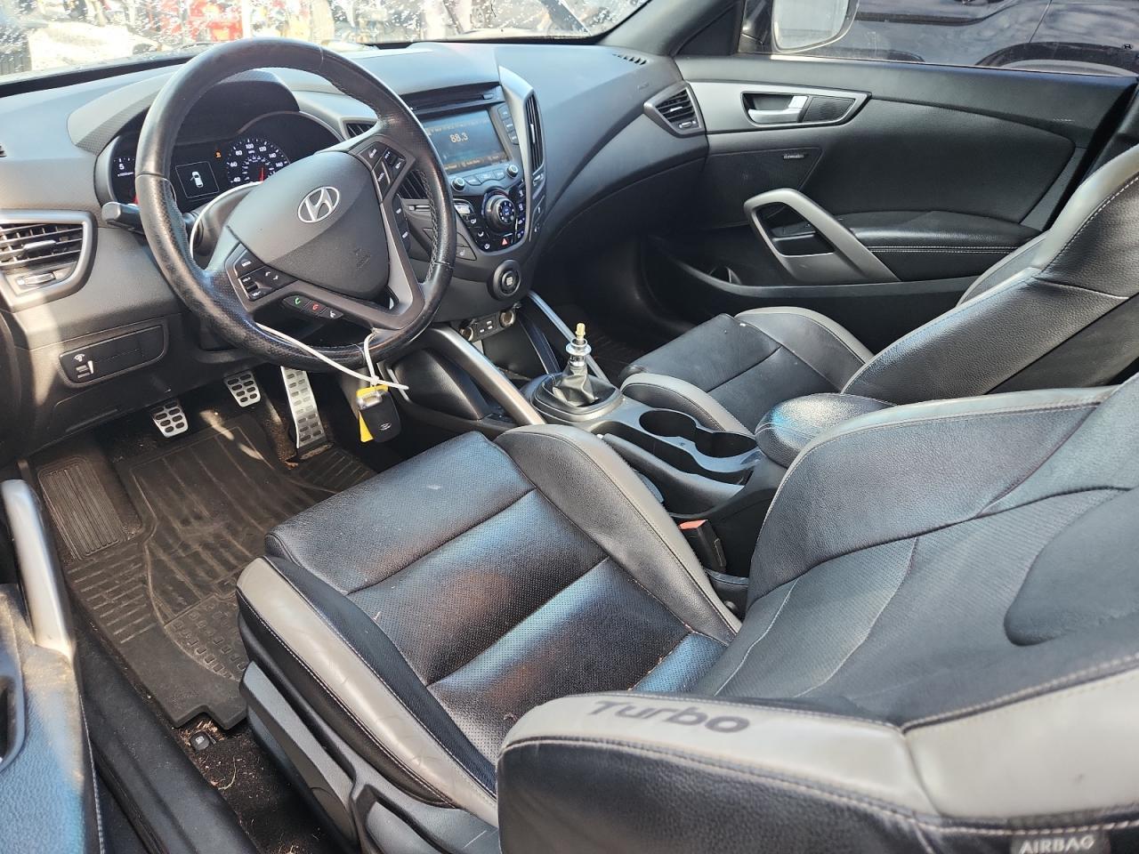 2016 Hyundai Veloster Turbo - zdjęcie 8