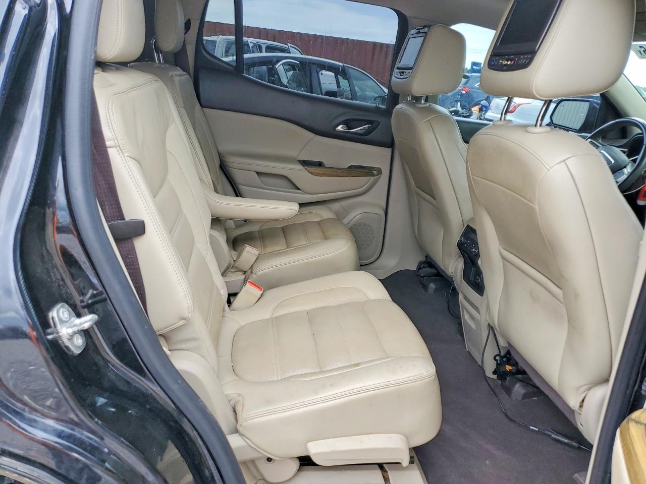2018 GMC Acadia Denali - zdjęcie 11