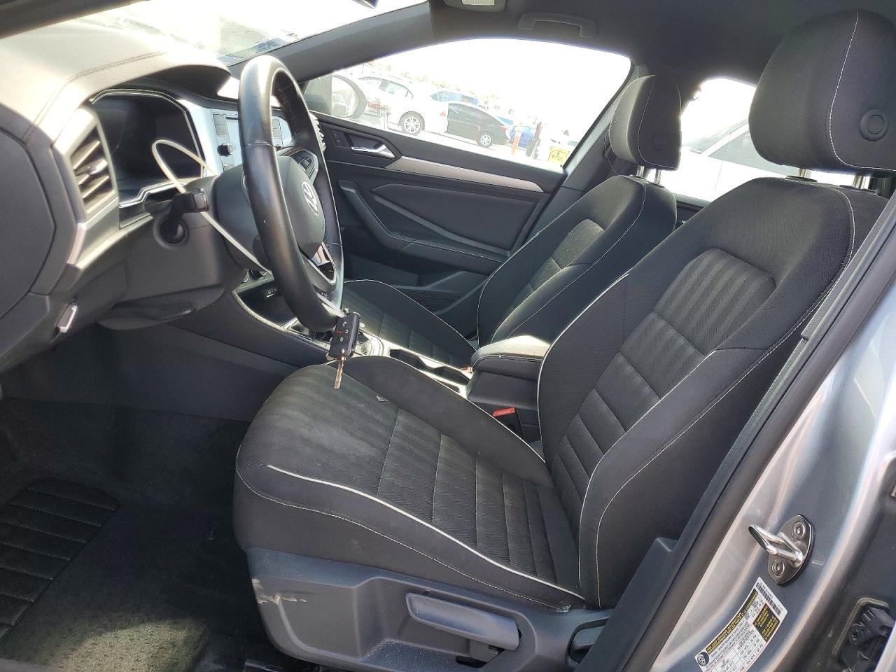 2024 Volkswagen Jetta Sport - zdjęcie 7