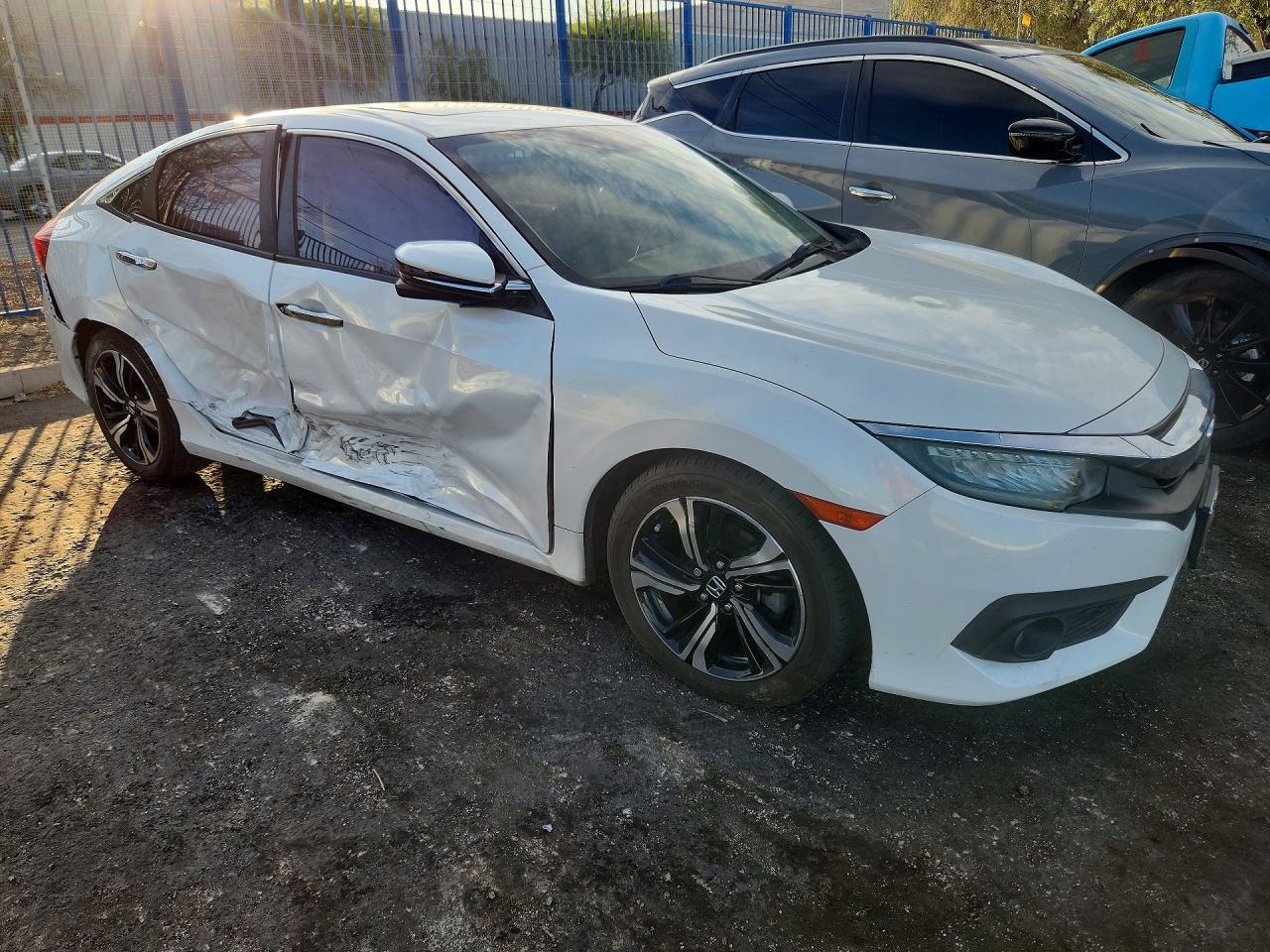 2016 Honda Civic Touring - zdjęcie 4