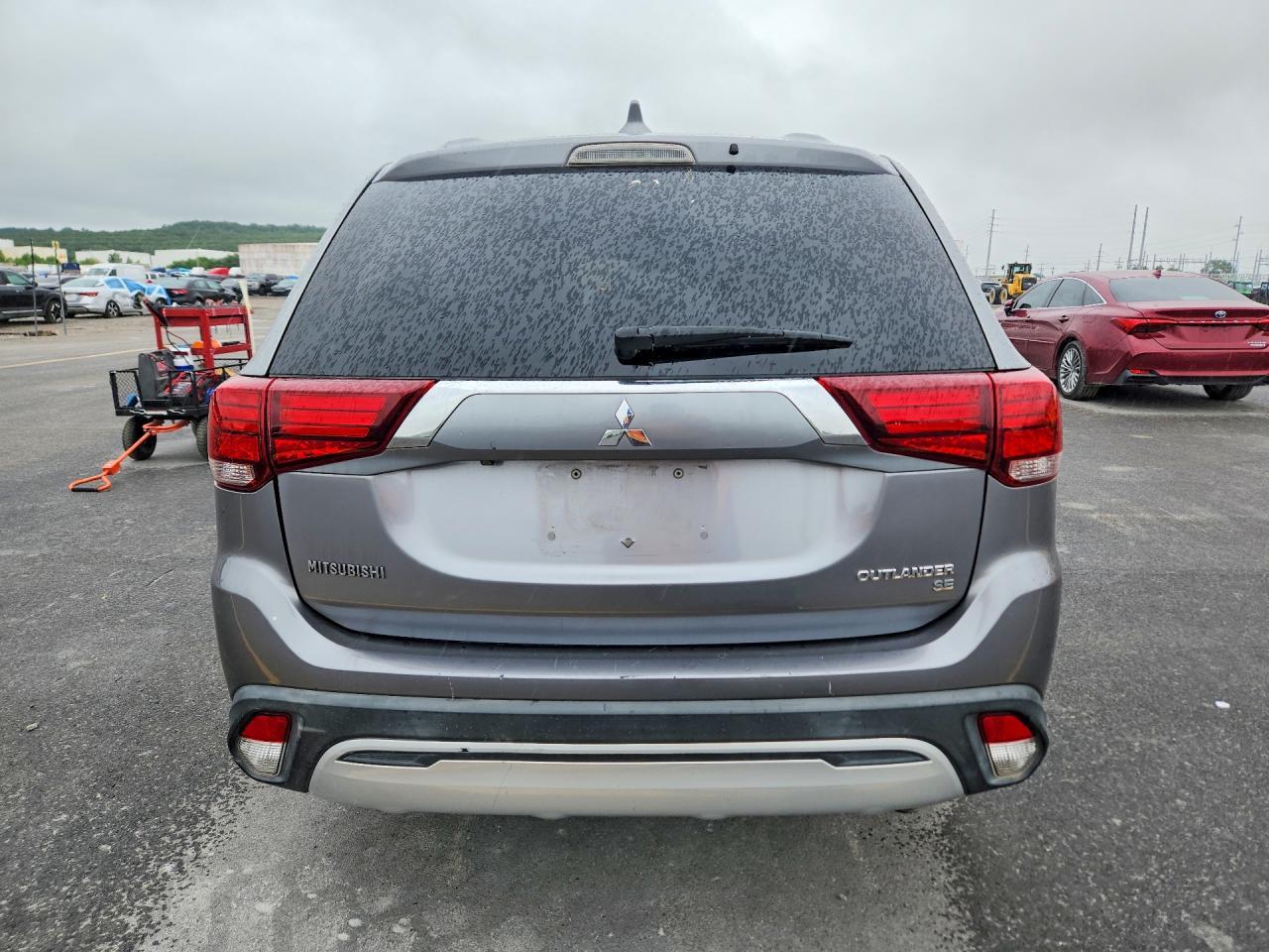 2019 Mitsubishi Outlander Se - zdjęcie 6
