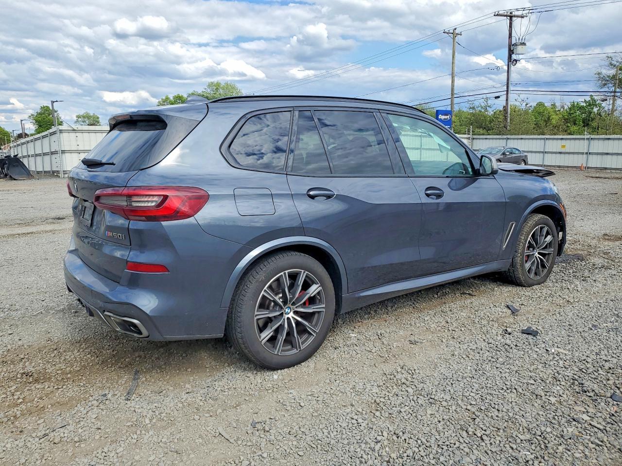 2022 BMW X5 M50I - zdjęcie 3