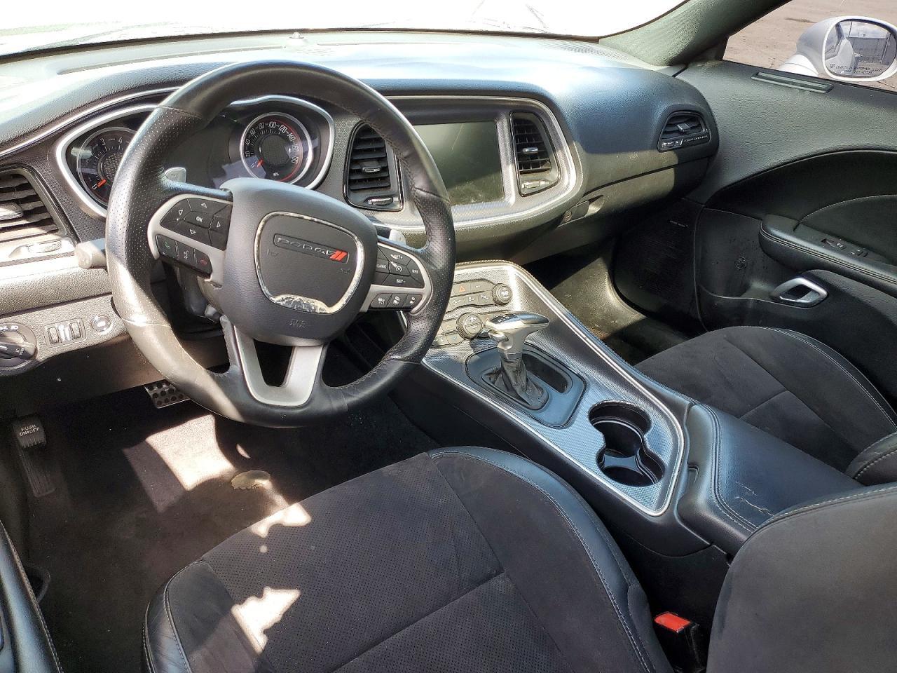 2016 Dodge Challenger R - zdjęcie 8