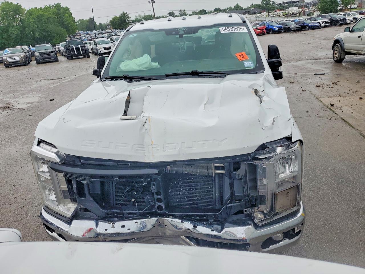 2024 Ford F250 Super Duty - zdjęcie 5