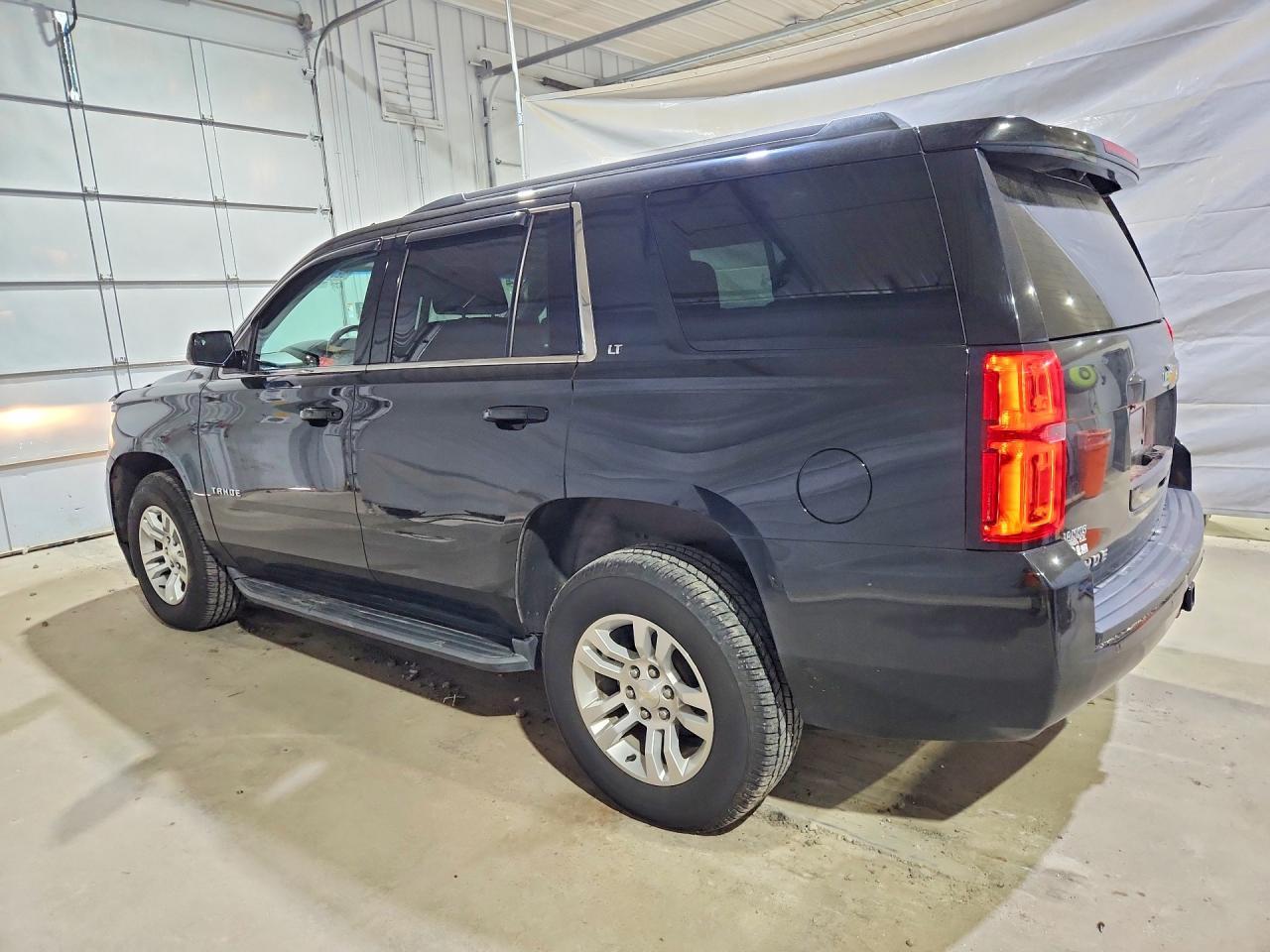 2017 Chevrolet Tahoe K1500 Lt - zdjęcie 2