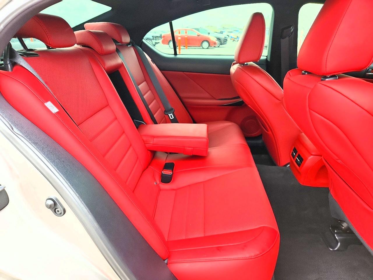 2023 Lexus Is 350 F Sport - zdjęcie 10