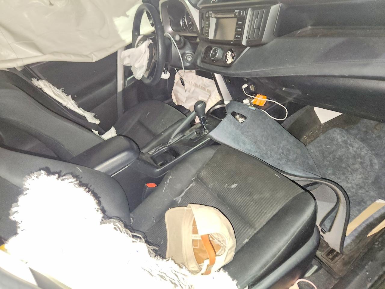 2016 Toyota Rav4 Le - zdjęcie 13