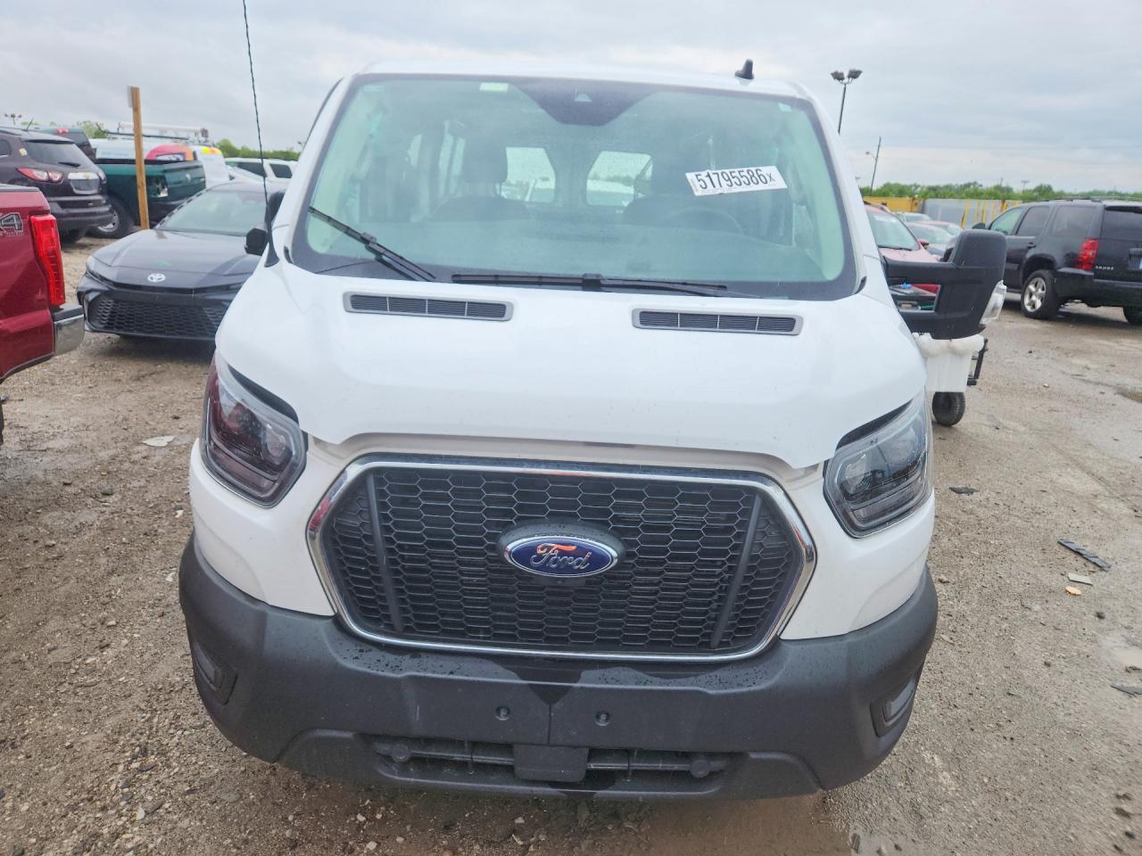 2025 Ford Transit T-250 - zdjęcie 5