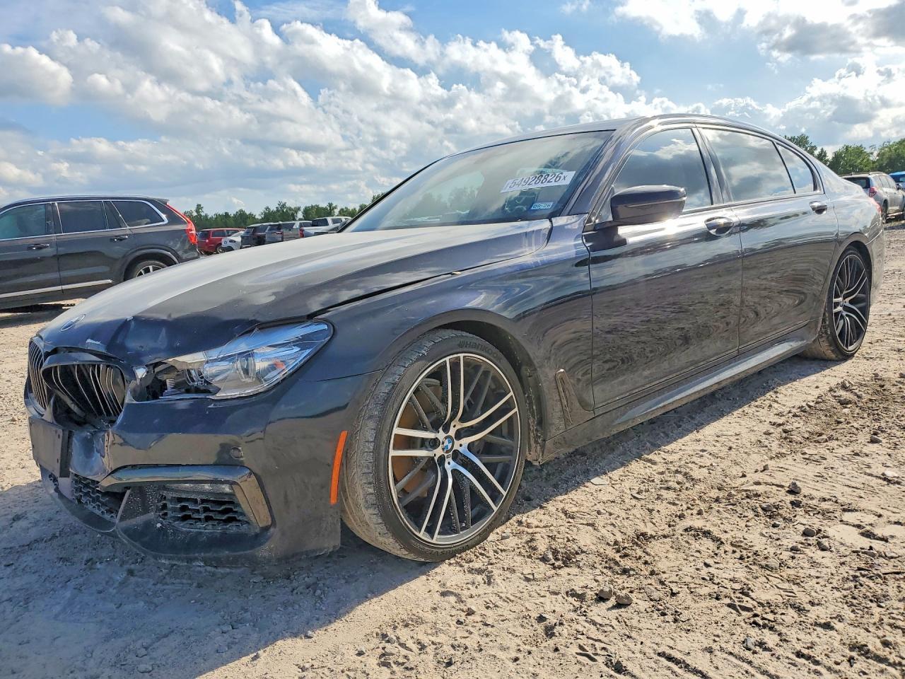 2016 BMW 740 I - zdjęcie główne