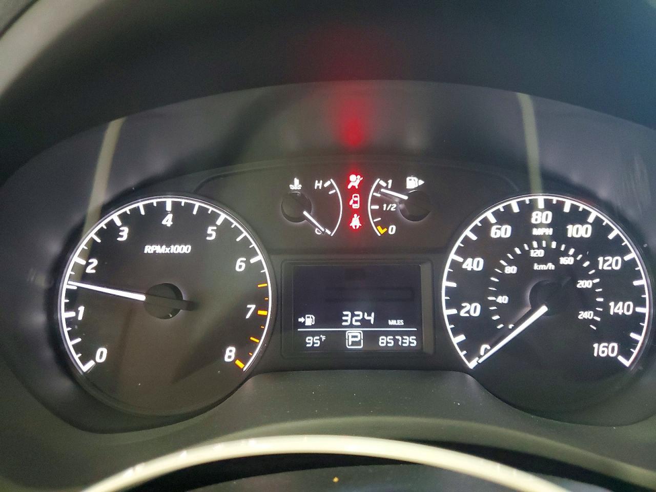 2014 Nissan Sentra S - zdjęcie 9
