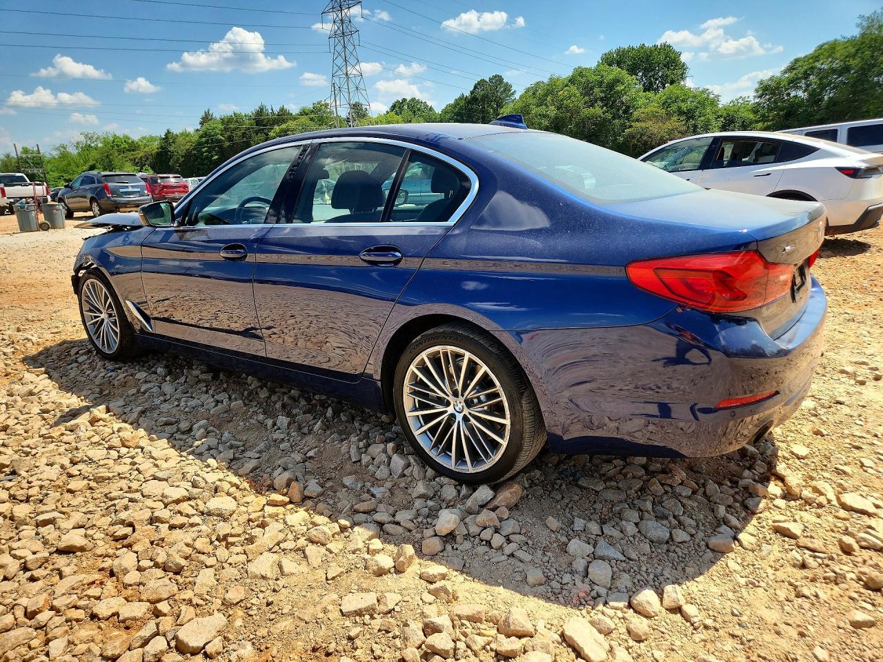 2019 BMW 530 Xi - zdjęcie 2