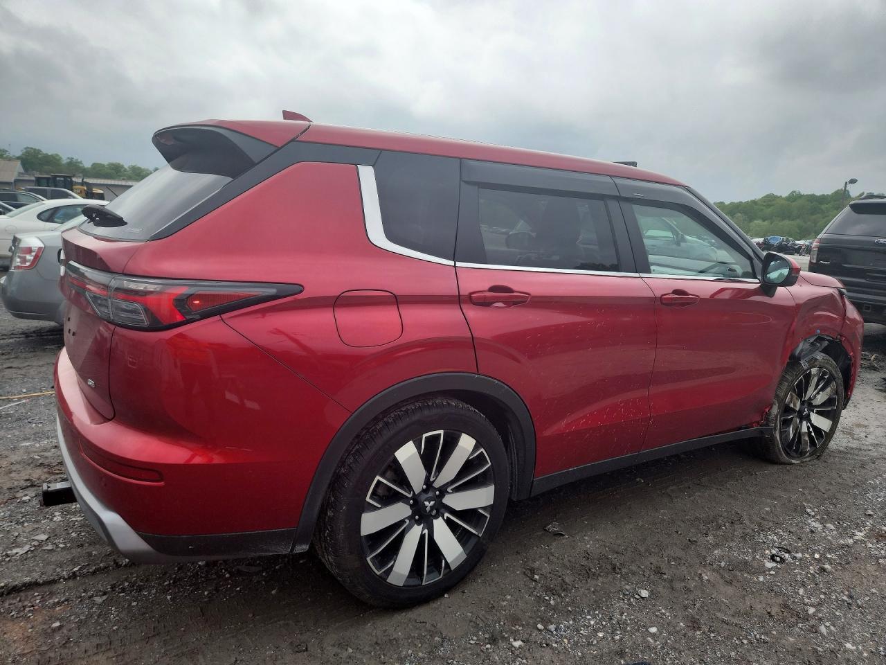 2025 Mitsubishi Outlander Se - zdjęcie 3