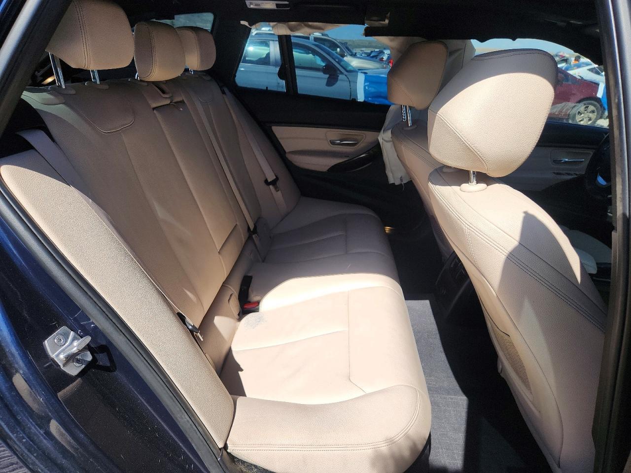 2015 BMW 328 D xDrive - zdjęcie 10