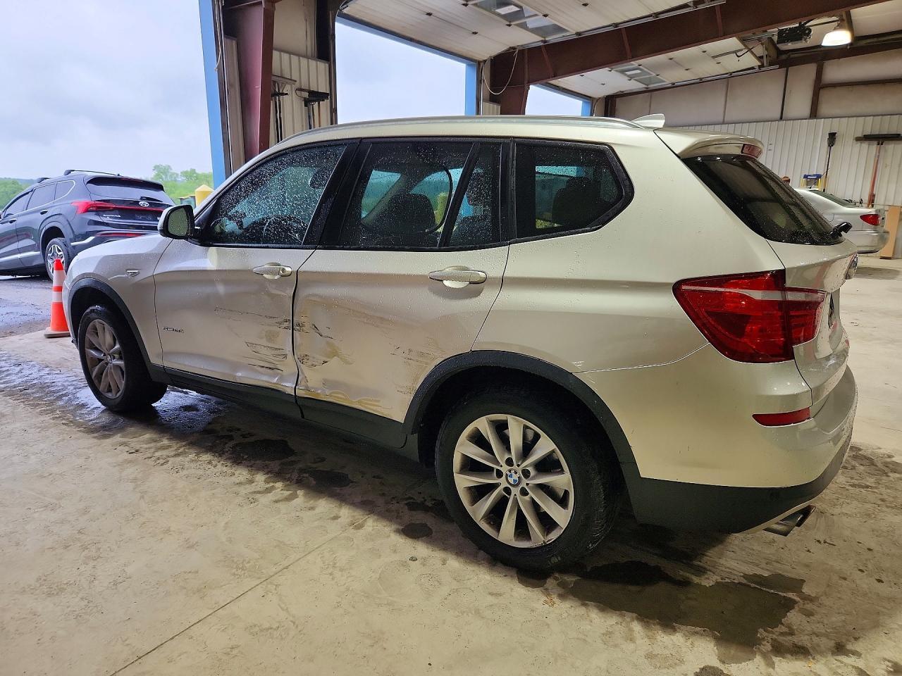 2016 BMW X3 Sdrive28I - zdjęcie 2