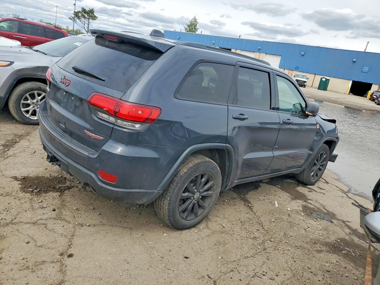 2018 Jeep Grand Cherokee Trailhawk - zdjęcie 3