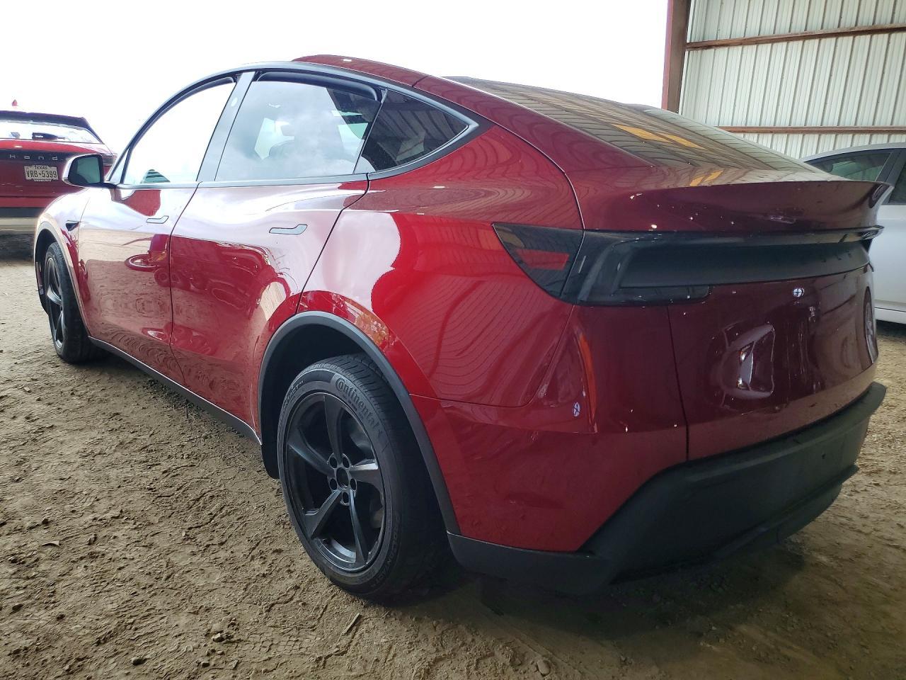 2026 Tesla Model Y - zdjęcie 2