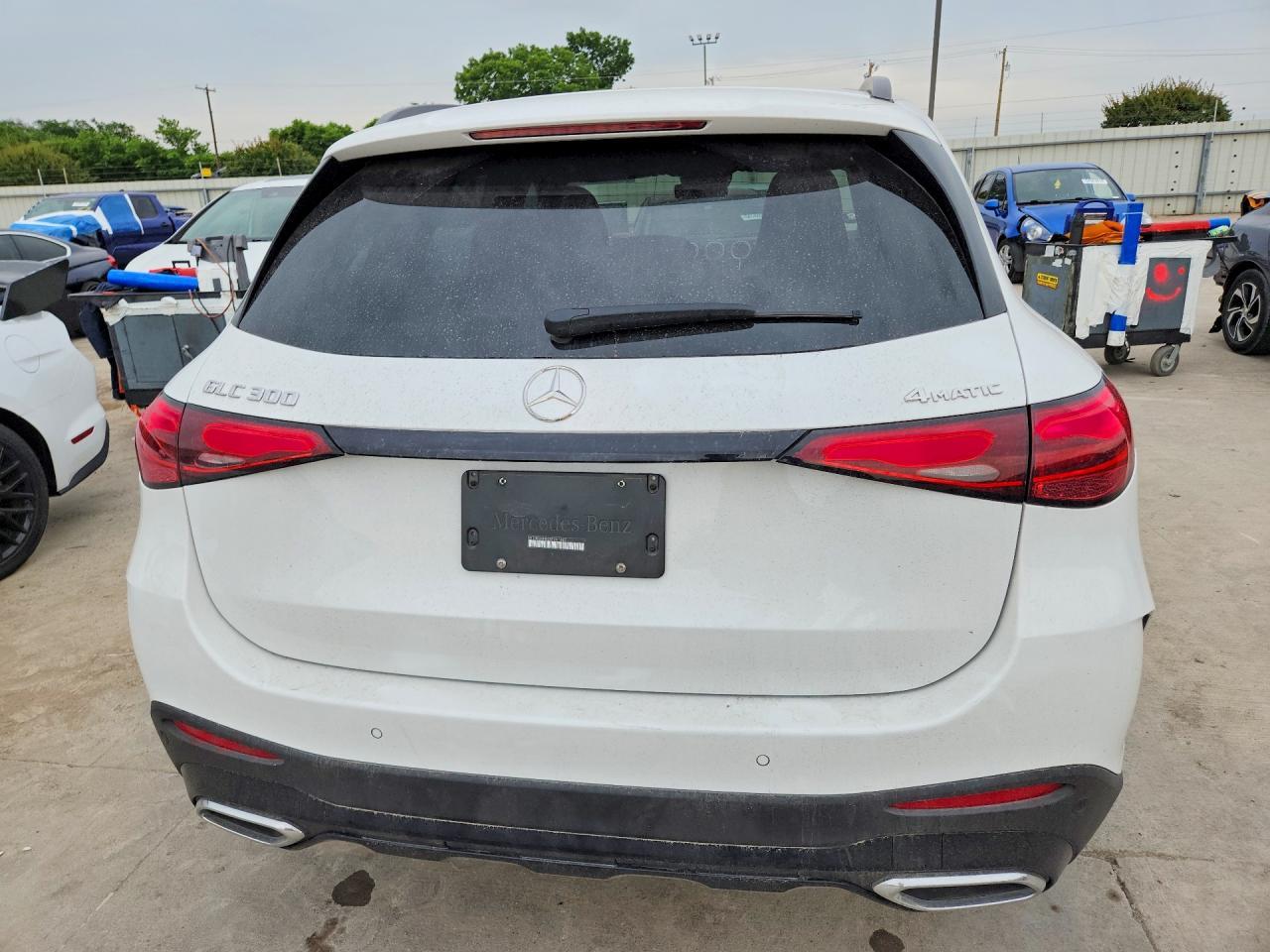 2025 Mercedes-Benz Glc 300 4Matic - zdjęcie 6
