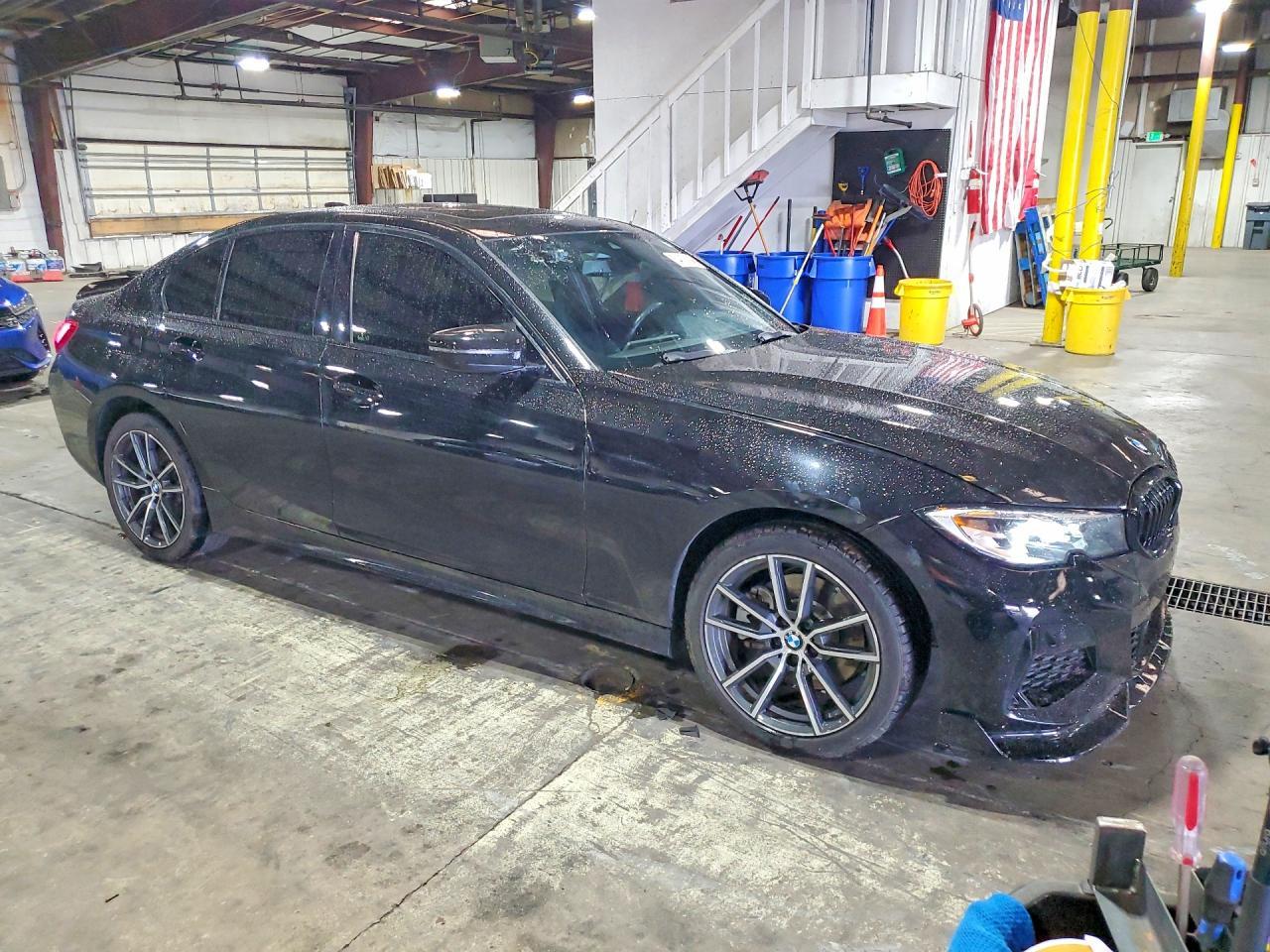 2019 BMW 330Xi - zdjęcie 4