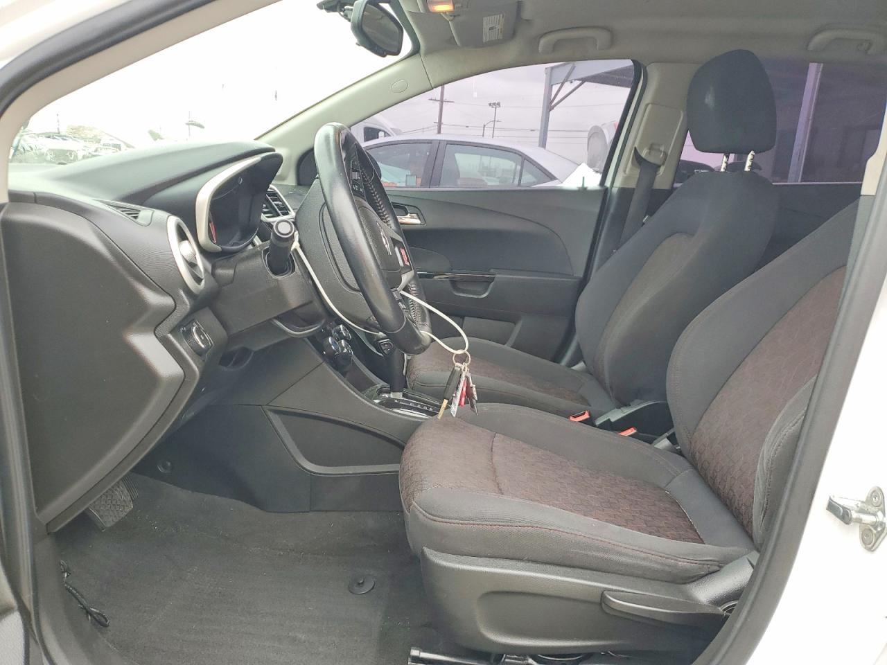 2018 Chevrolet Sonic Lt - zdjęcie 7