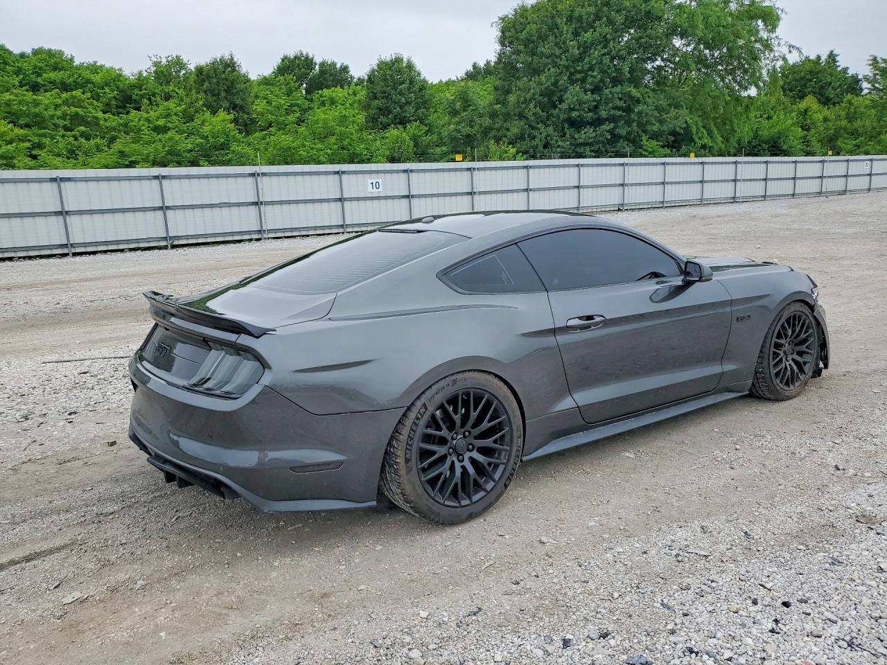 2017 Ford Mustang Gt - zdjęcie 3