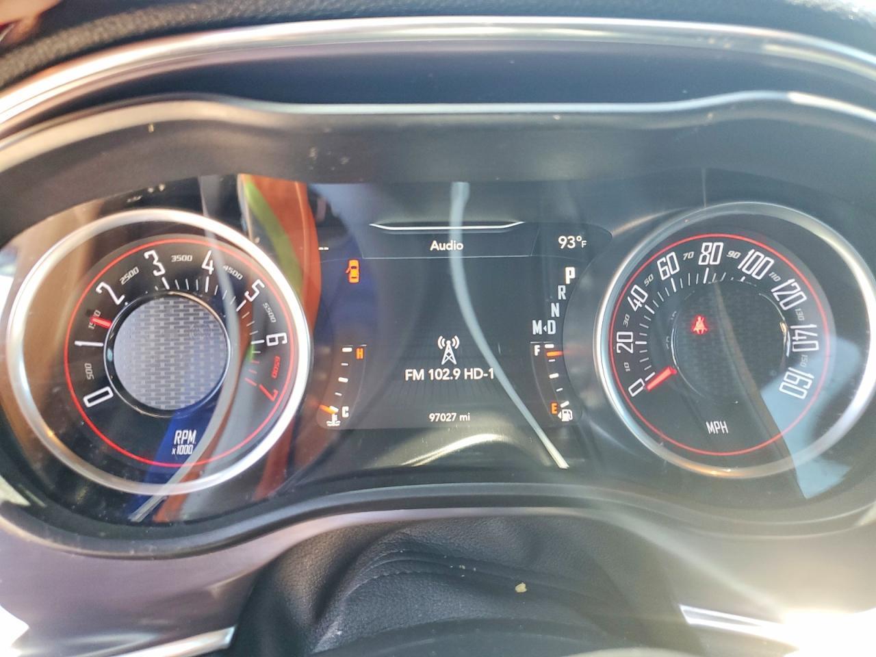 2019 Dodge Challenger - zdjęcie 9