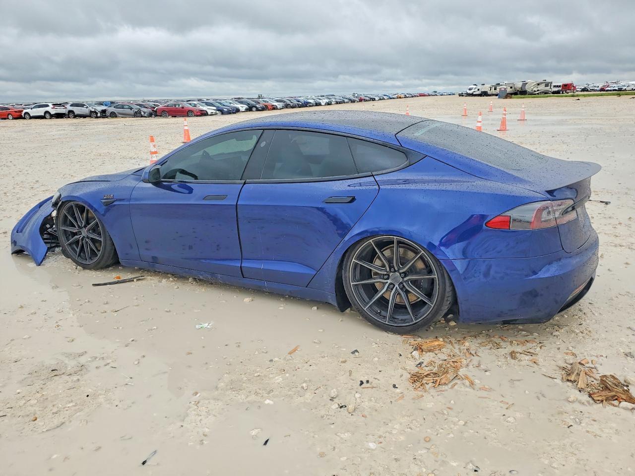 2021 Tesla Model S - zdjęcie 2