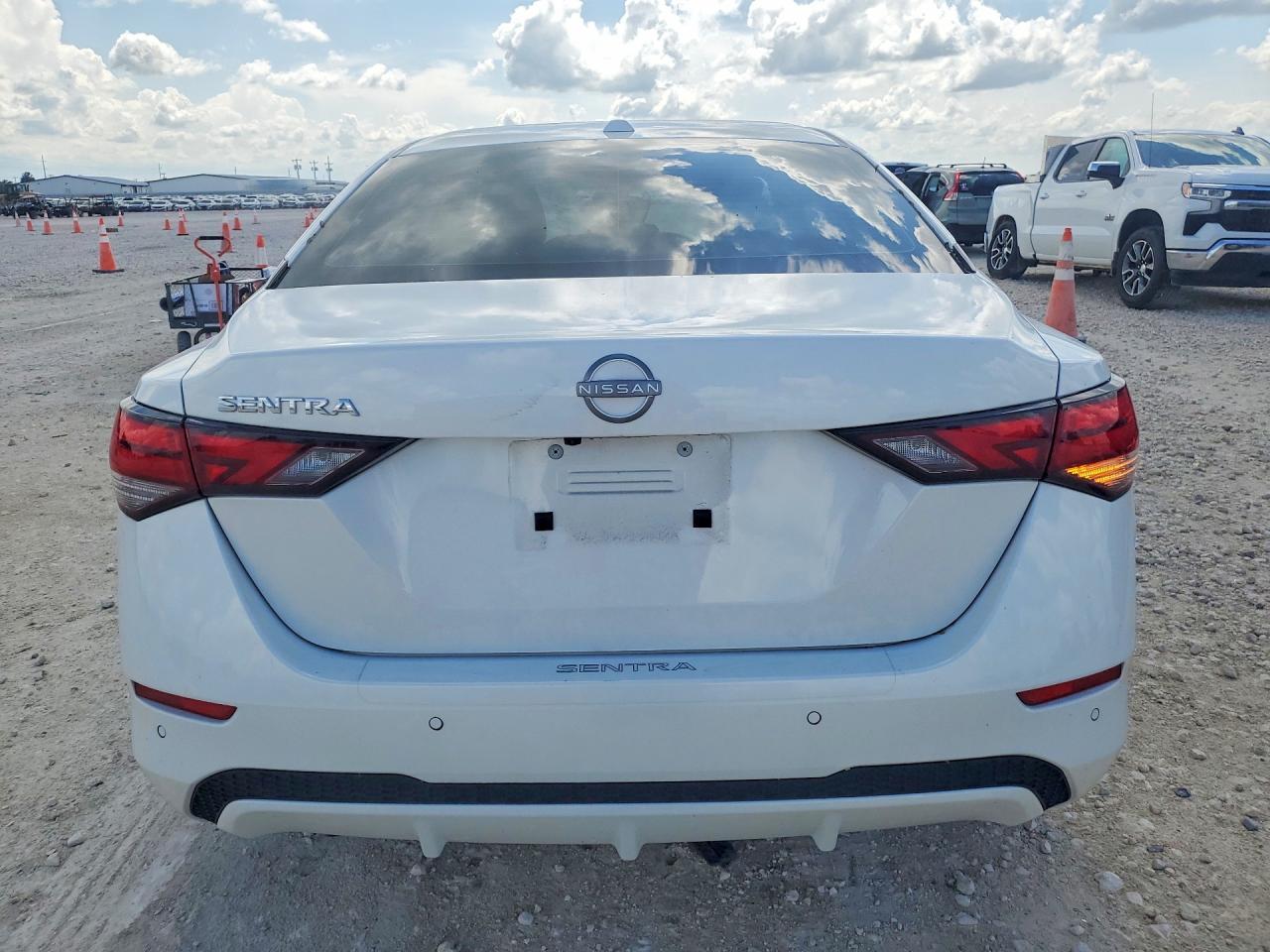 2025 Nissan Sentra Sv - zdjęcie 6
