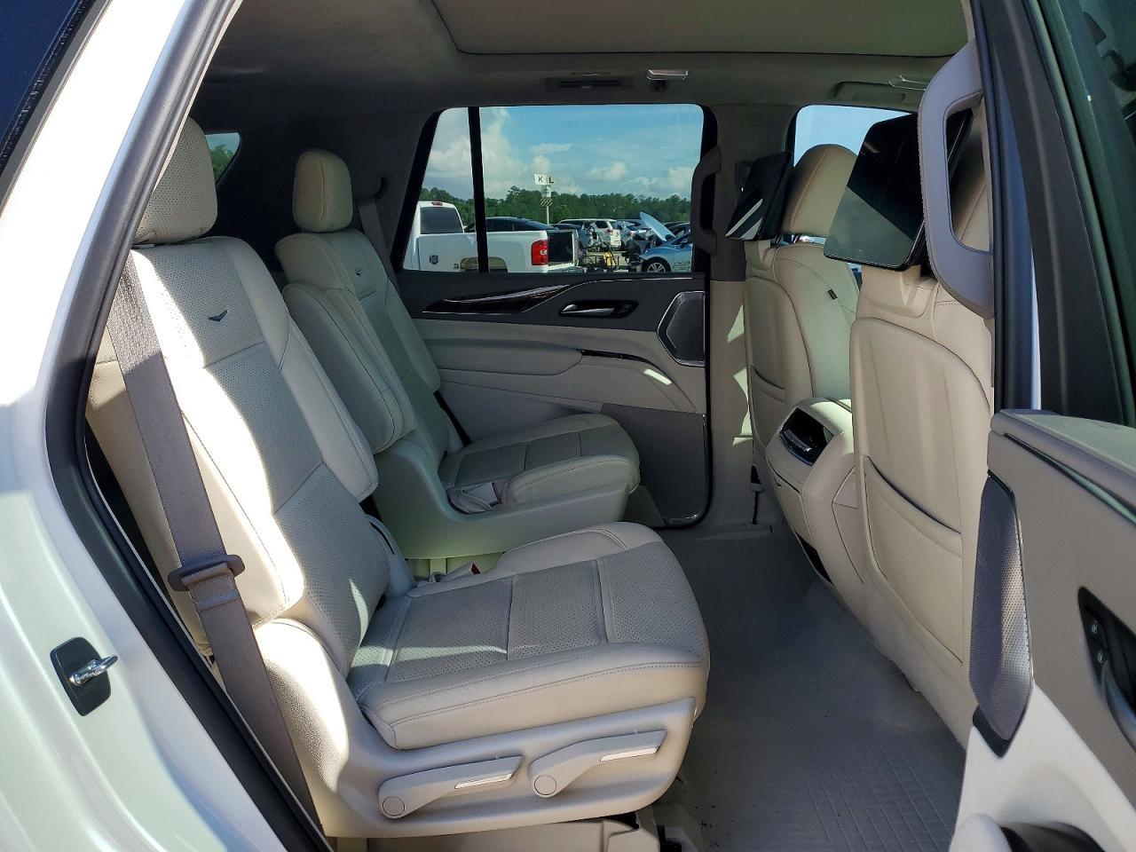 2023 Cadillac Escalade Sport Platinum - zdjęcie 11