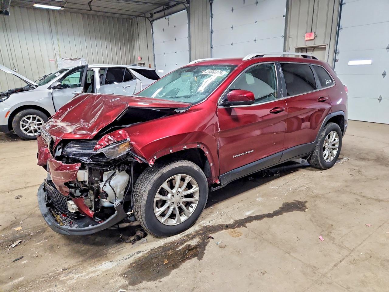 2019 Jeep Cherokee Latitude - zdjęcie główne