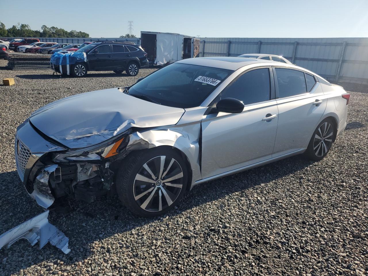 Nissan Altima - zdjęcie 1