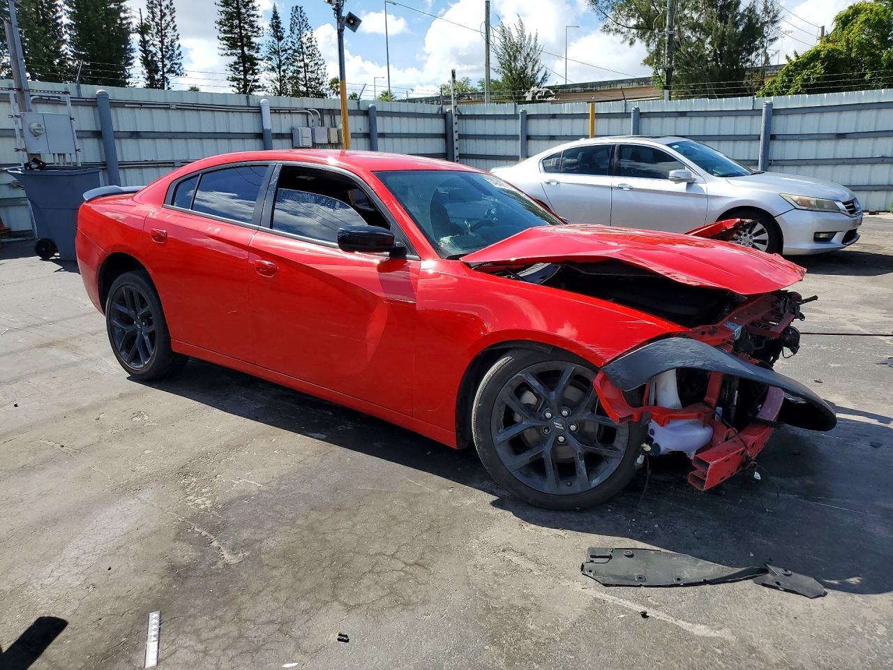2021 Dodge Charger Sxt - zdjęcie 4