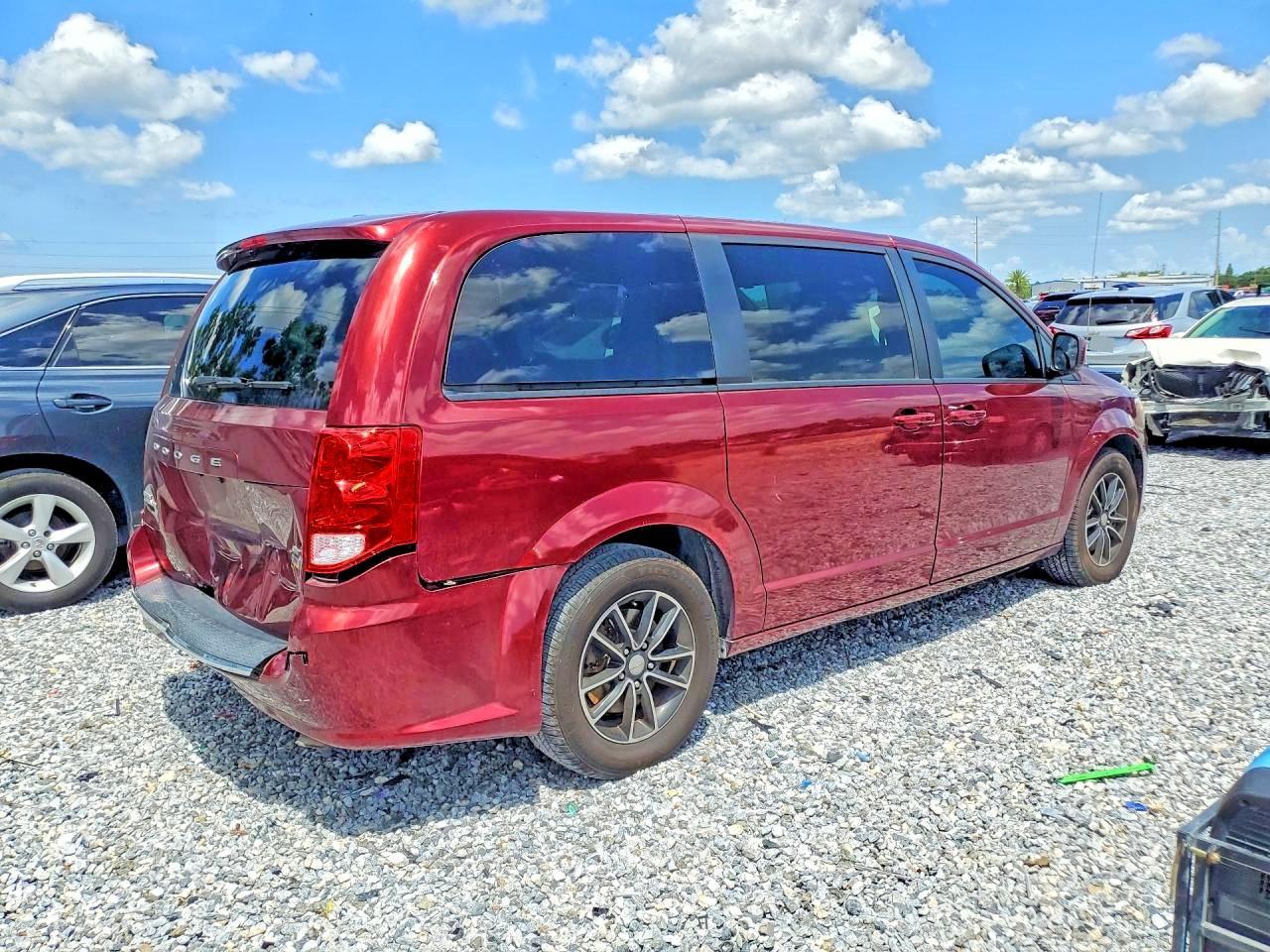 2019 Dodge Grand Caravan Gt - zdjęcie 3