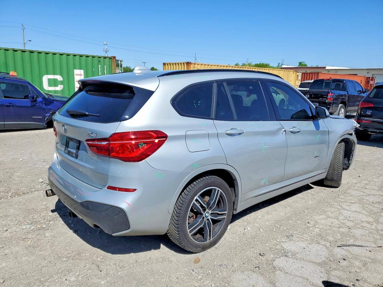 2017 BMW X1 xDrive28I - zdjęcie 3