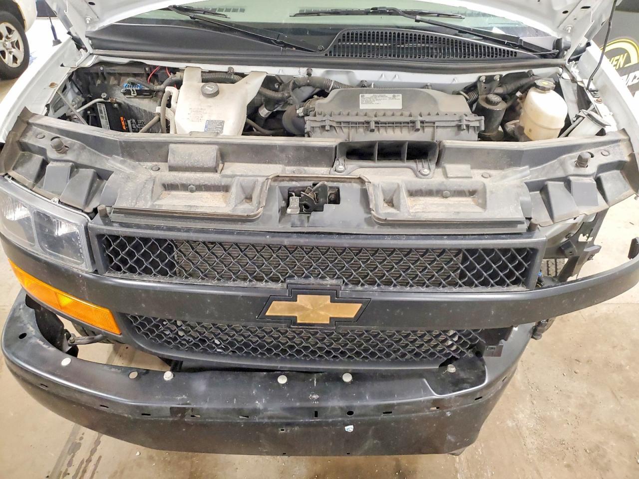 2024 Chevrolet Express G2500 - zdjęcie 12