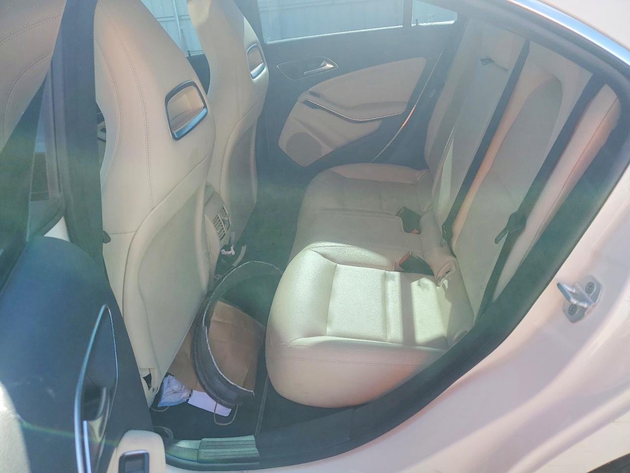 2014 Mercedes-Benz Cla 250 - zdjęcie 10