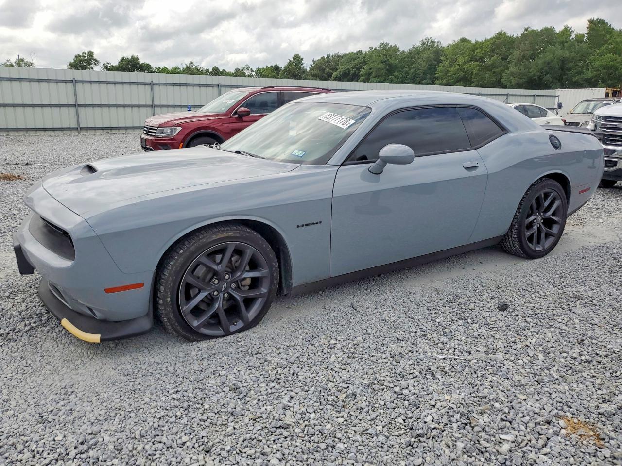 Dodge Challenger - zdjęcie 1