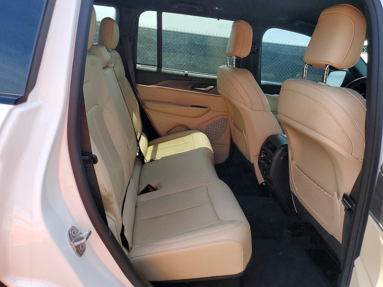 2023 Jeep Grand Cherokee Limited - zdjęcie 10