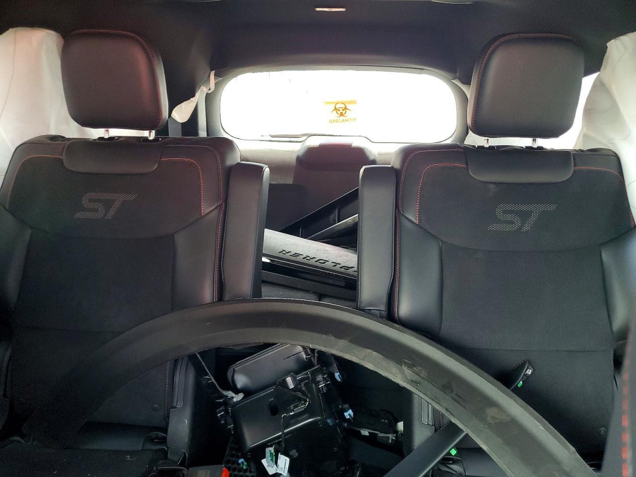2025 Ford Explorer St - zdjęcie 10