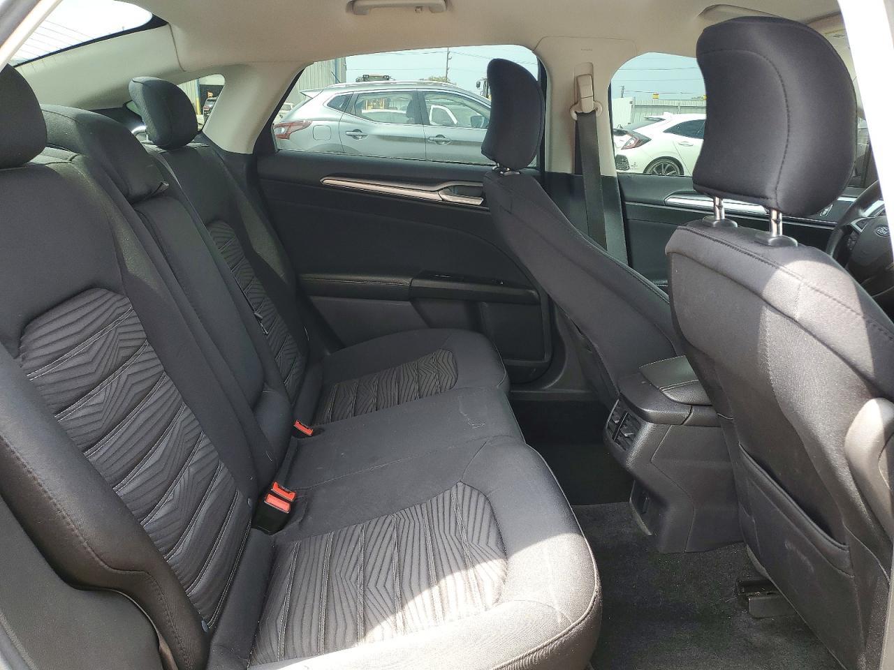 2016 Ford Fusion Se - zdjęcie 10