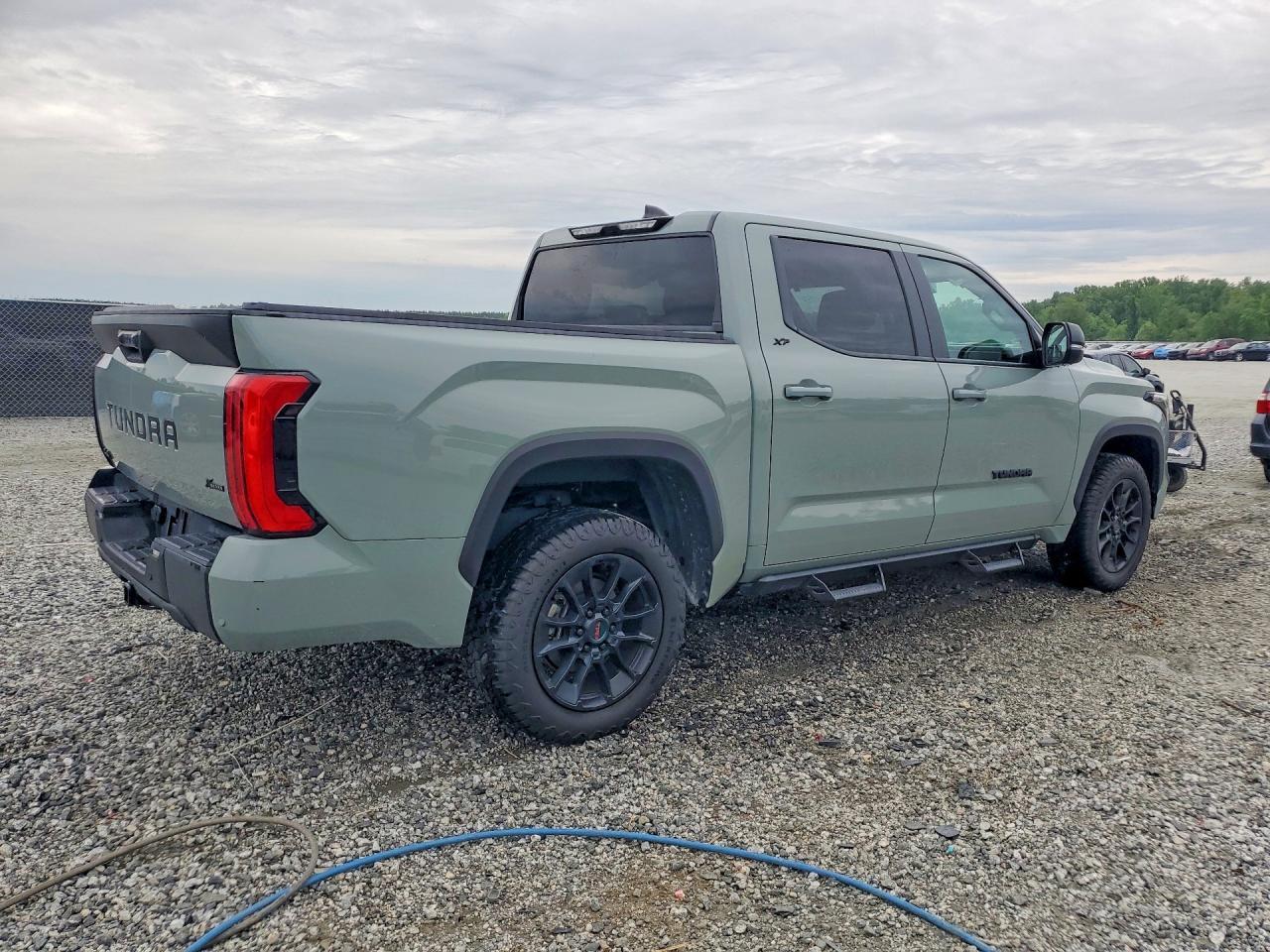 2025 Toyota Tundra Sr5 - zdjęcie 3