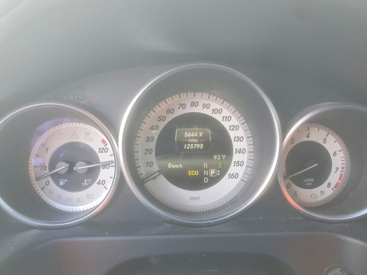 2014 Mercedes-Benz E 350 - zdjęcie 9