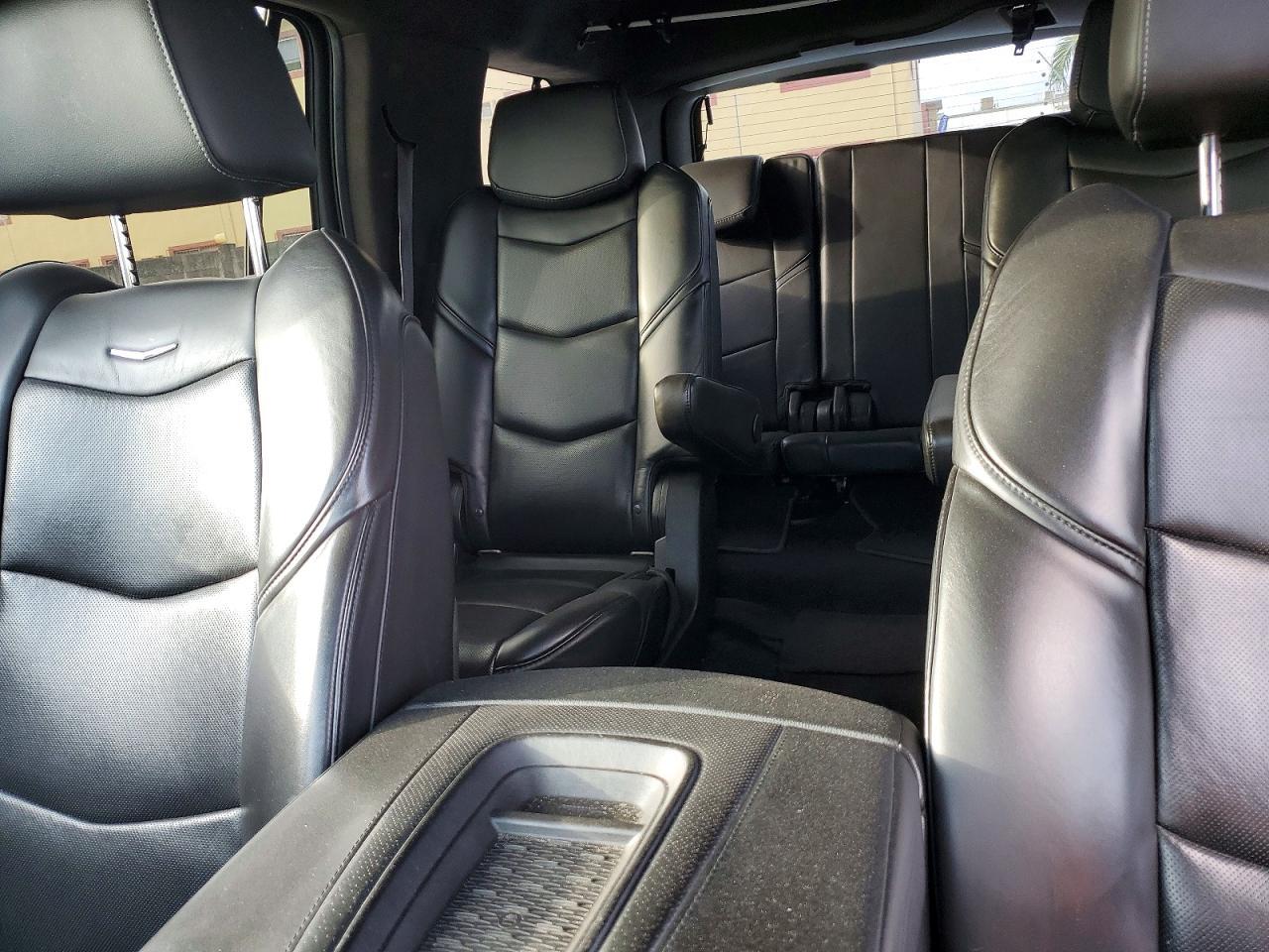 2015 Cadillac Escalade Platinum - zdjęcie 10