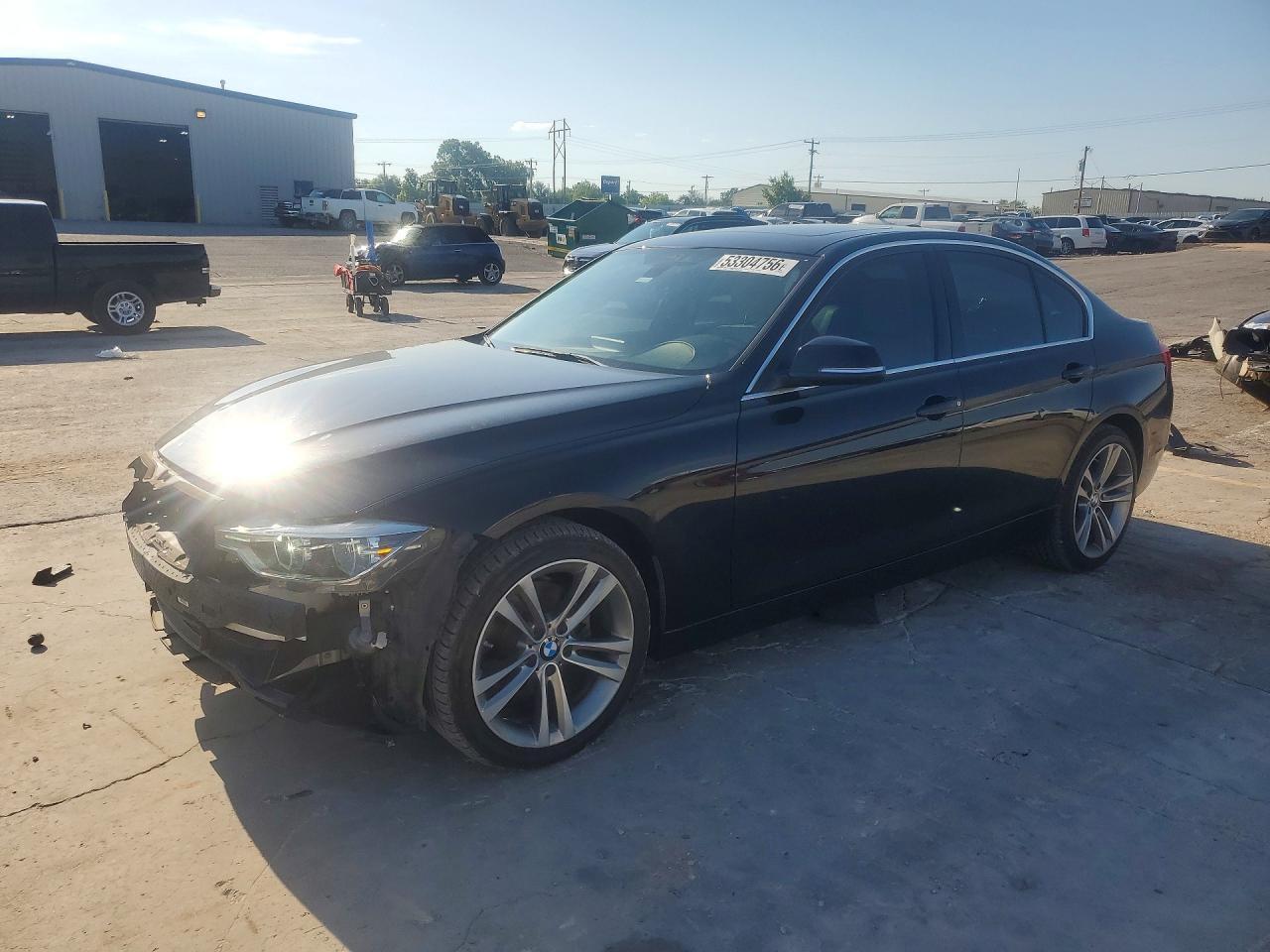 2017 BMW 330 Xi - zdjęcie główne