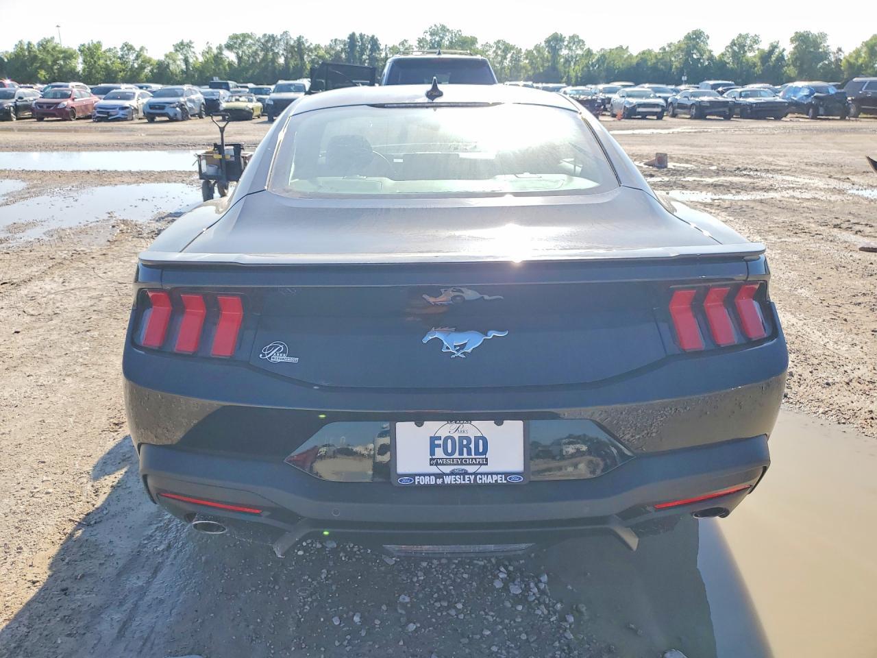 2026 Ford Mustang - zdjęcie 6