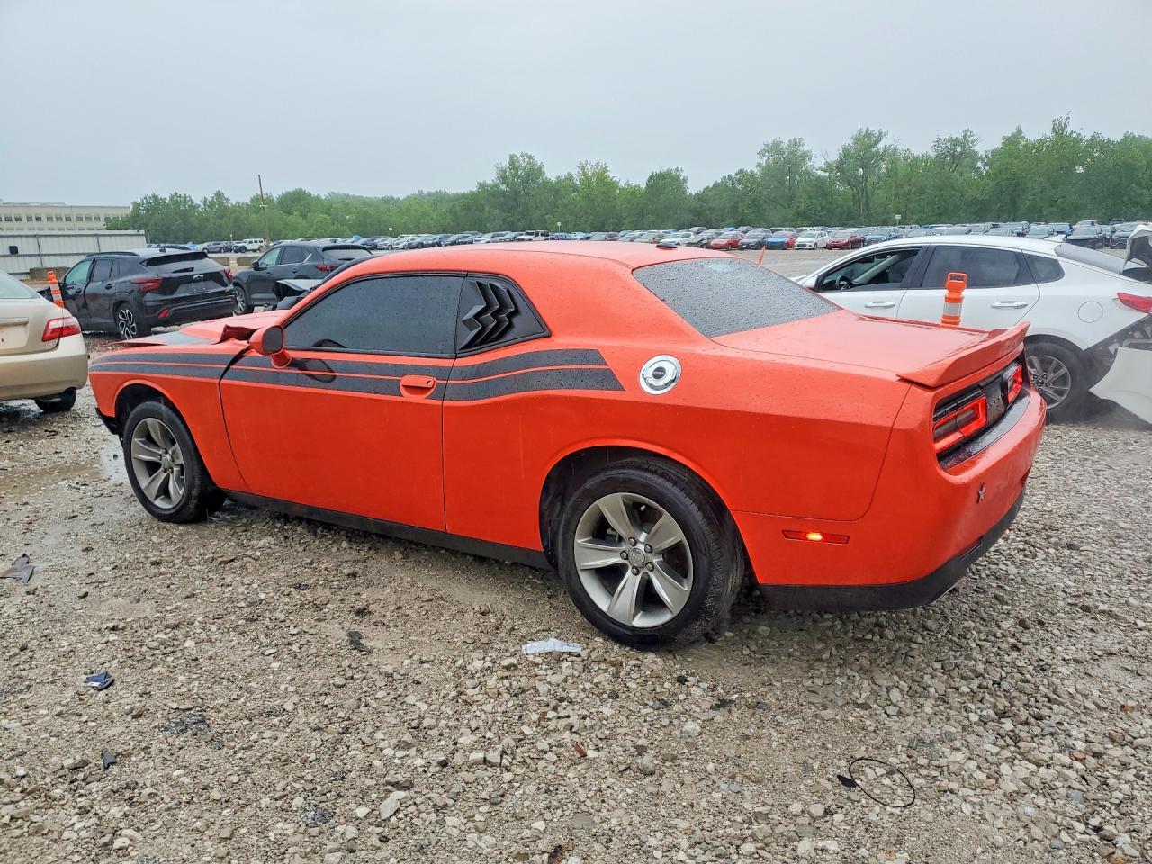 2020 Dodge Challenger Sxt - zdjęcie 2