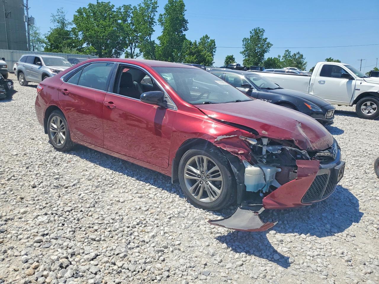 2016 Toyota Camry Le - zdjęcie 4